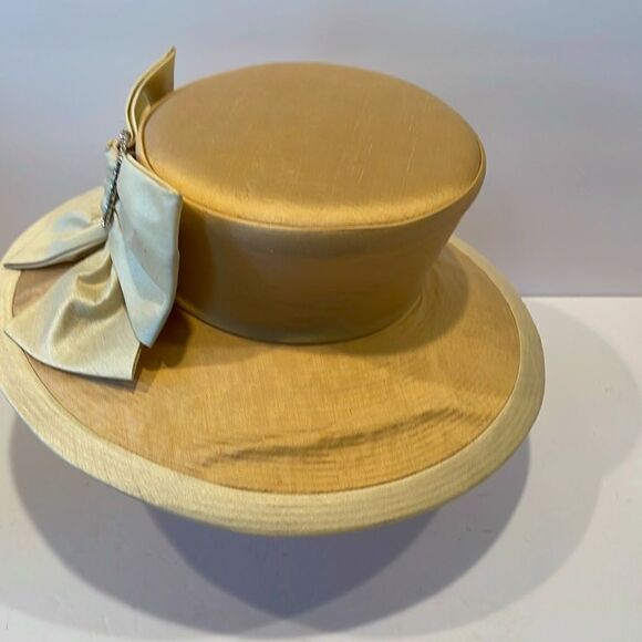 Vintage Donna Vina Couture Satin Hat with Bow Cream main image 7